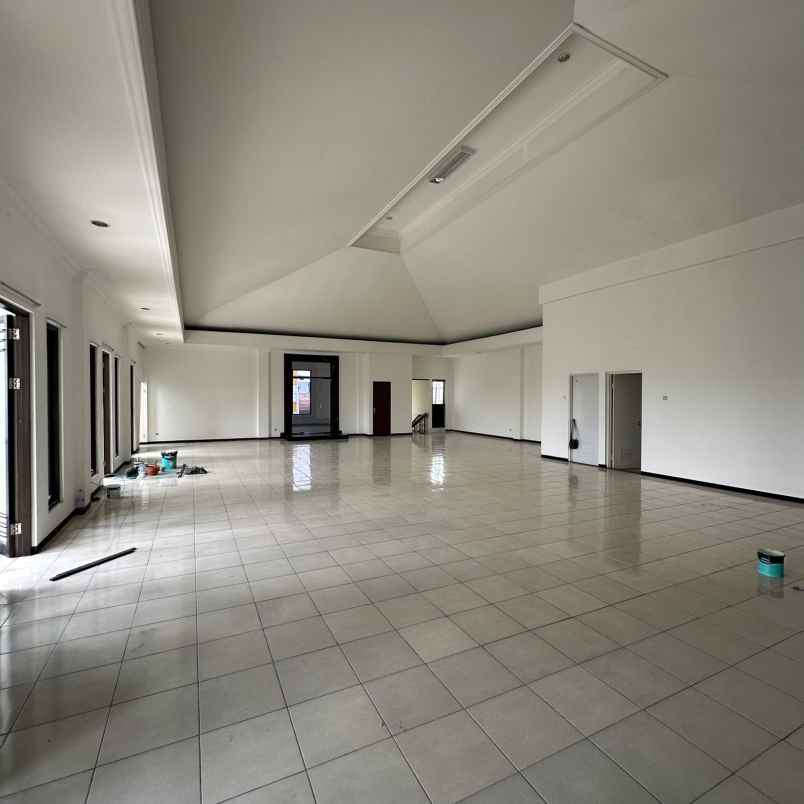 disewakan ruko gudang kantor jalan raya darmo permai