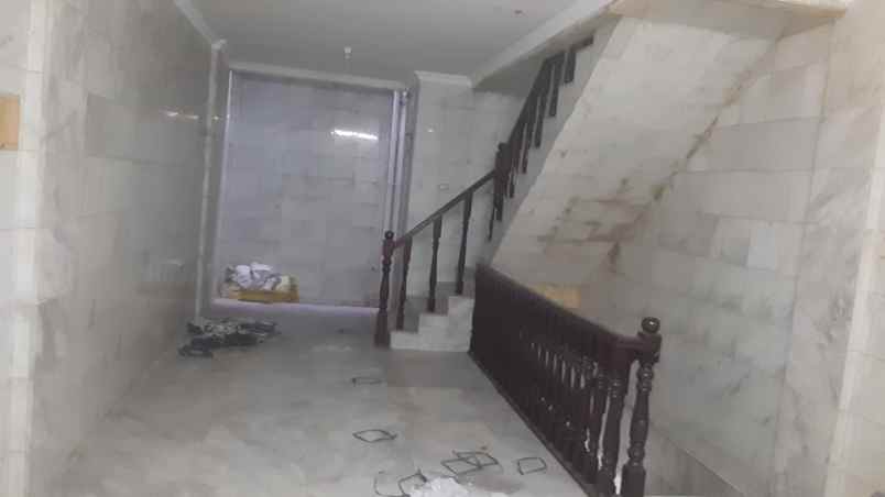 disewakan ruko gudang kantor jembatan lima