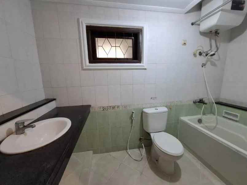 disewakan ruko raya ngagel tama surabaya