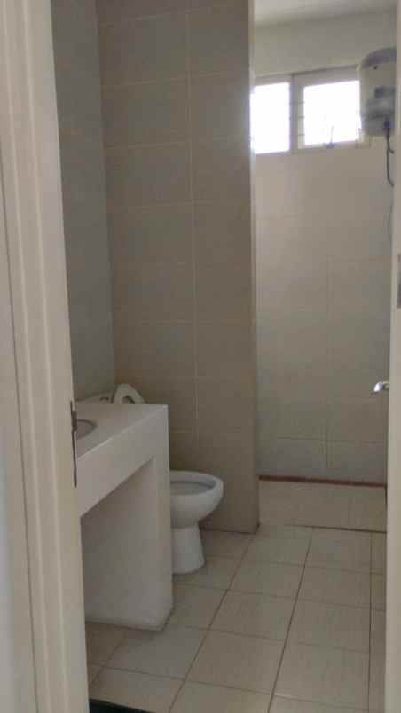 disewakan rumah alam sutera