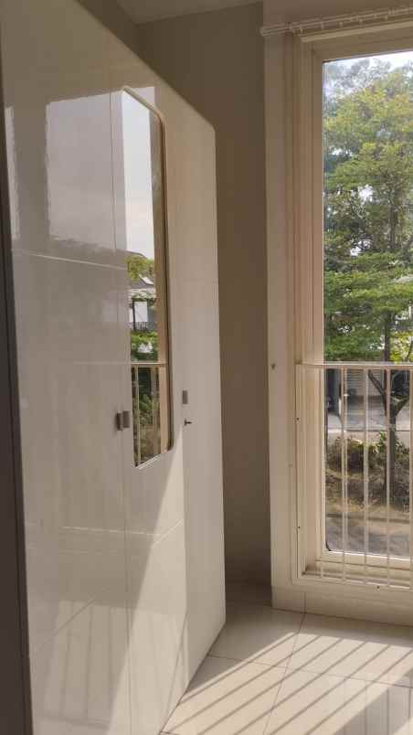 disewakan rumah alam sutera