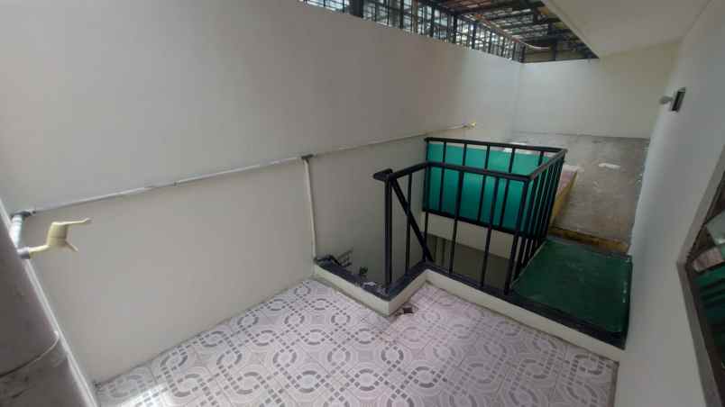 disewakan rumah belakang mall kelapa