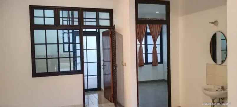 disewakan rumah cluster alam sutra tangerang