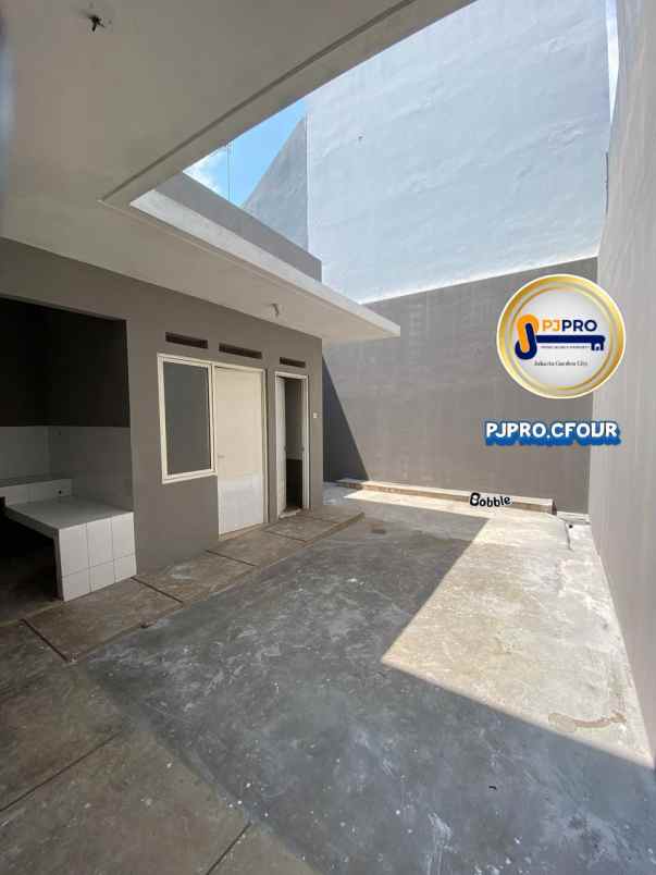 disewakan rumah harapan indah cluster vasana