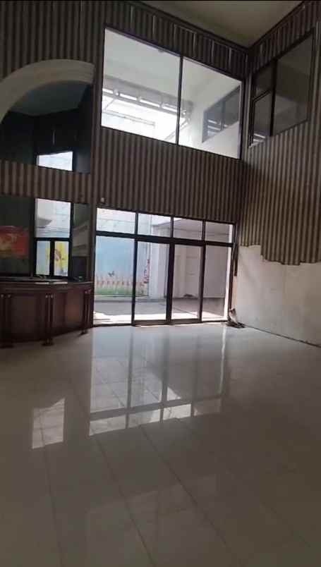 disewakan rumah jalan raya kupang indah