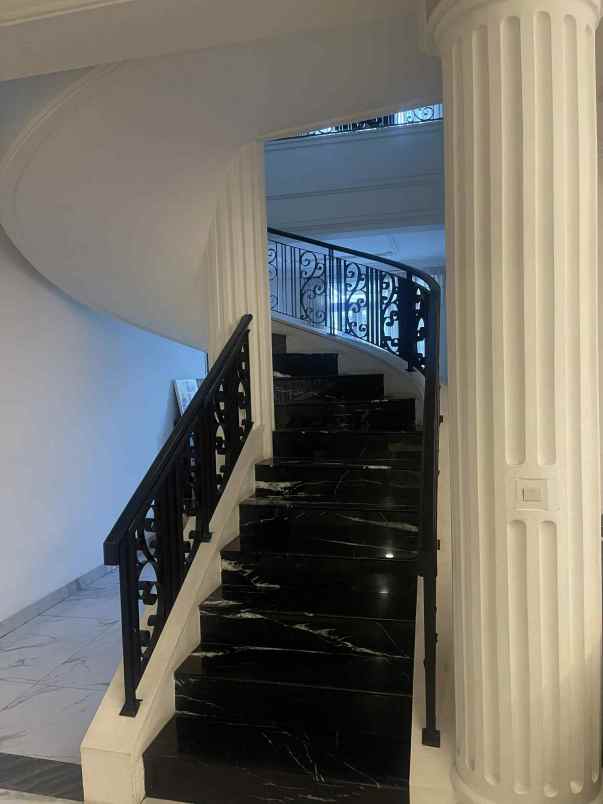 disewakan rumah jl sentosa 1