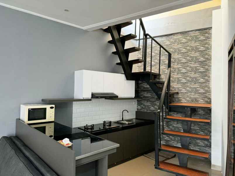 disewakan rumah jl ters cibaligo sariwangi