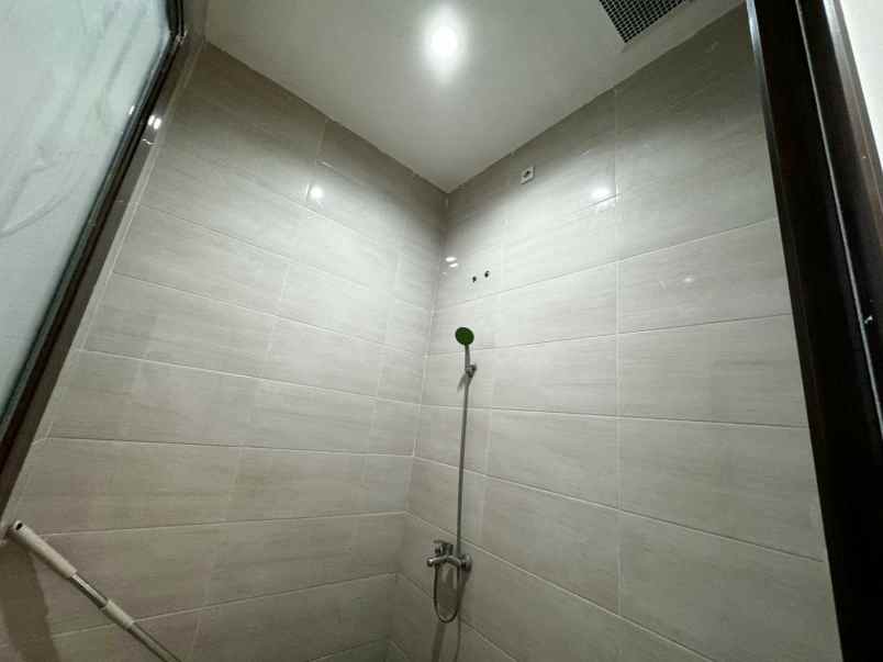 disewakan rumah jl ters cibaligo sariwangi