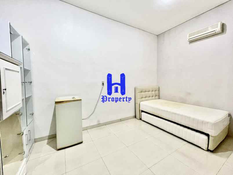 disewakan rumah komplek cemara asri jalan