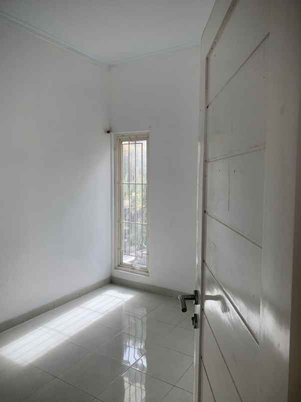 disewakan rumah pleret km 1