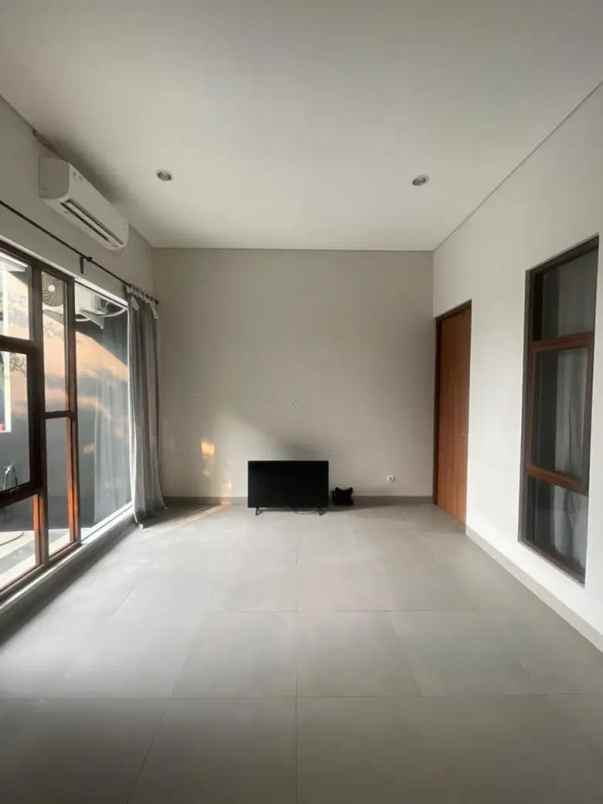 disewakan rumah serpong