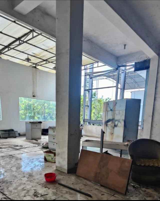 gedung ex showroom di raya kertajaya 2 5 lantai