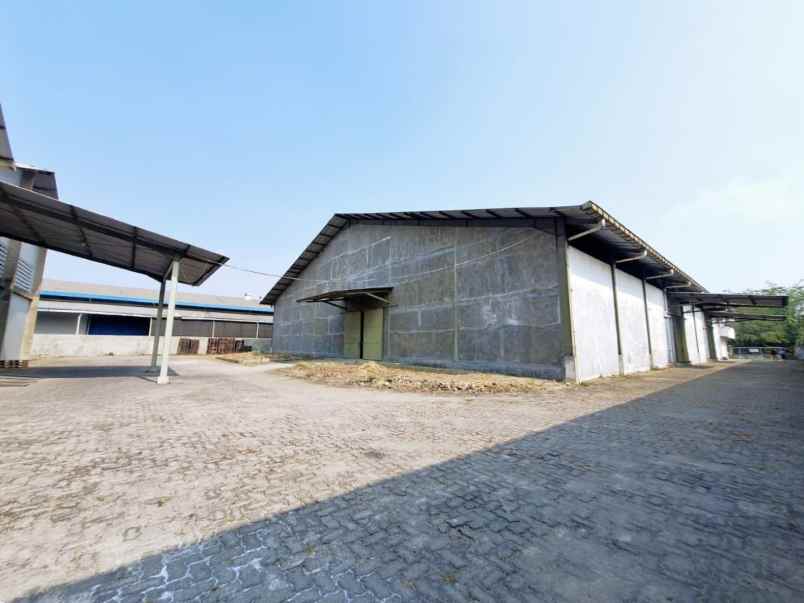 gudang ex pabrik dalam kawasan industri lippo cikarang