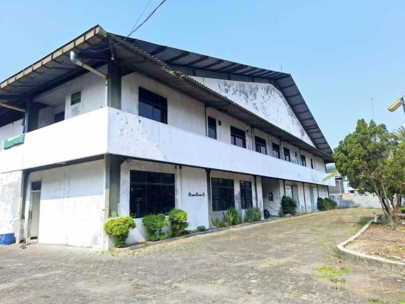 gudang ex pabrik dalam kawasan industri lippo cikarang