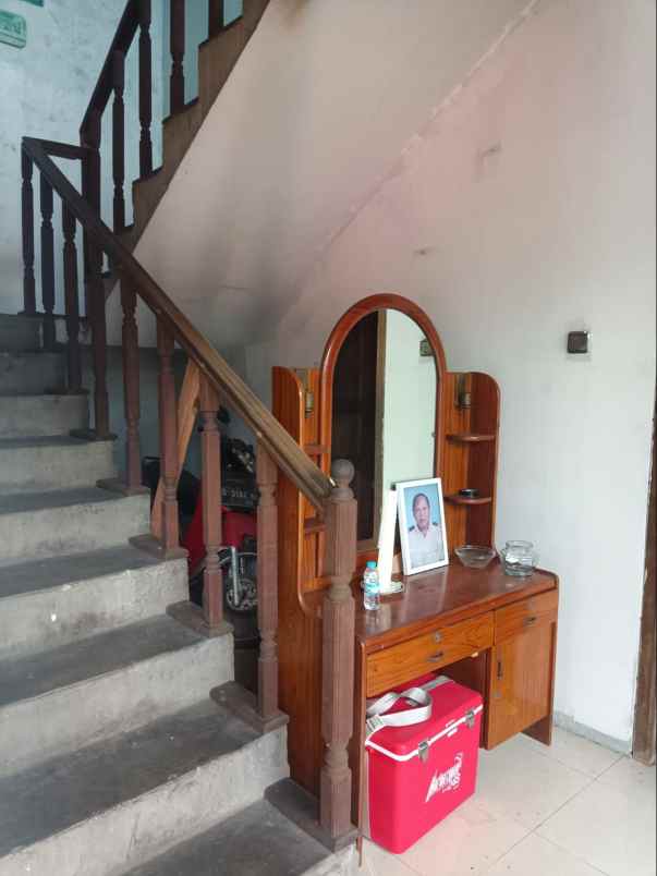 jual cepat rumah 2 lantai perum harkit karawaci