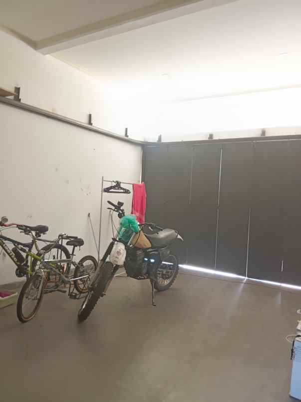 jual cepat rumah mewah full furnished di cipageran