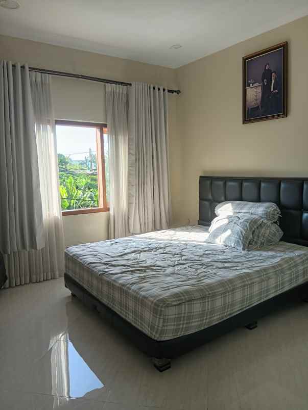 jual cepat rumah mewah full furnished di cipageran