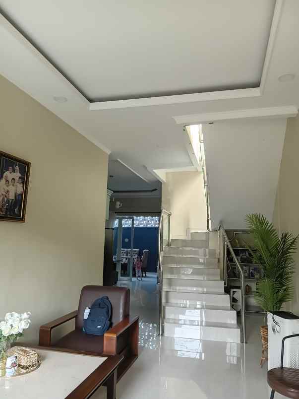 jual cepat rumah mewah full furnished di cipageran