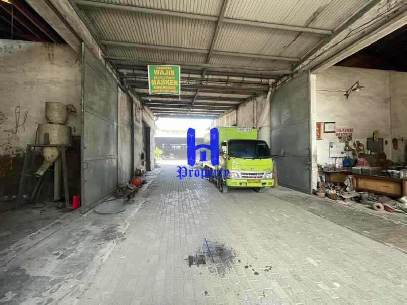 jual gudang 1 tingkat di jalan irian barat sampali