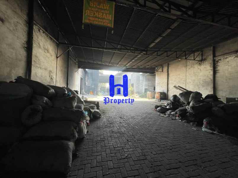 jual gudang 1 tingkat di jalan irian barat sampali