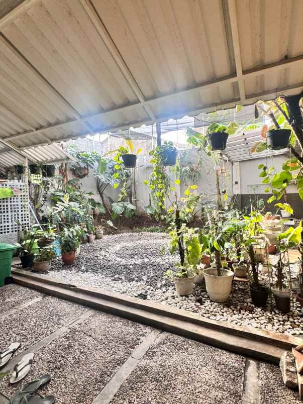 jual rumah 3 bangunan