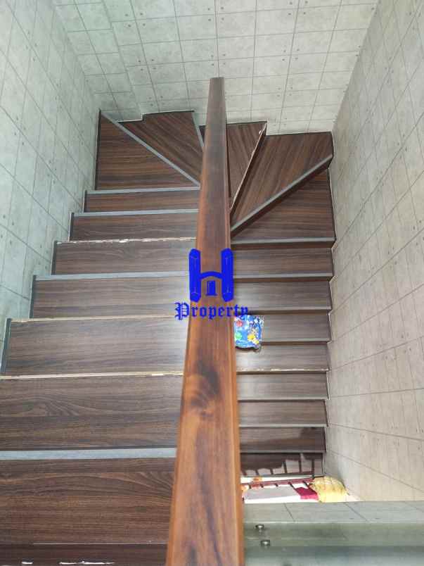 jual rumah di komplek givency one medan type versace