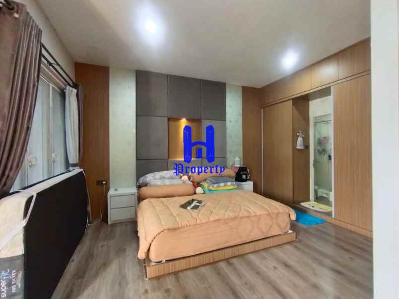 jual rumah di komplek givency one medan type versace