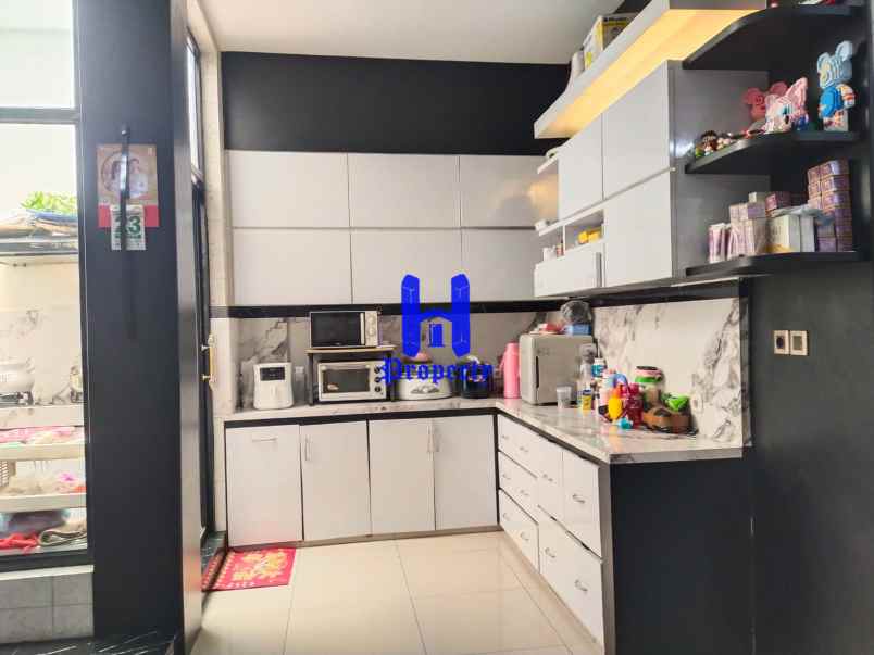 jual rumah di komplek givency one medan type versace