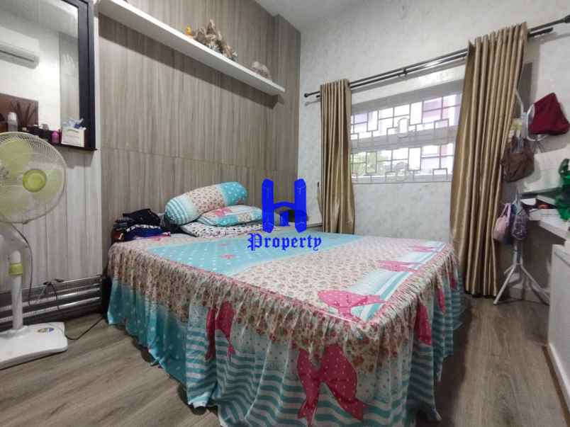 jual rumah di komplek givency one medan type versace