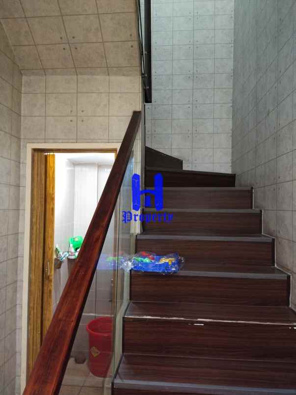 jual rumah di komplek givency one medan type versace