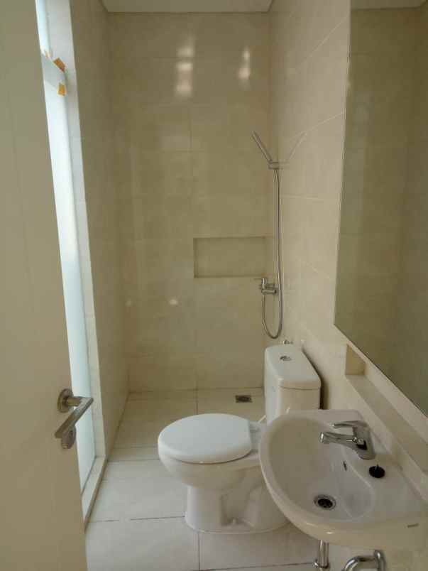 jual rumah grand pakuwon adelaide