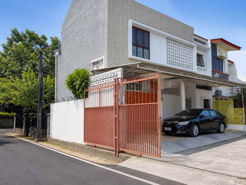 jual rumah komplek deplu pondok aren dekat masjid