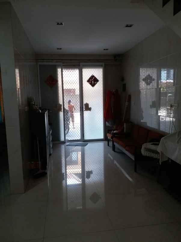 jual rumah taman palem lestari jak bar