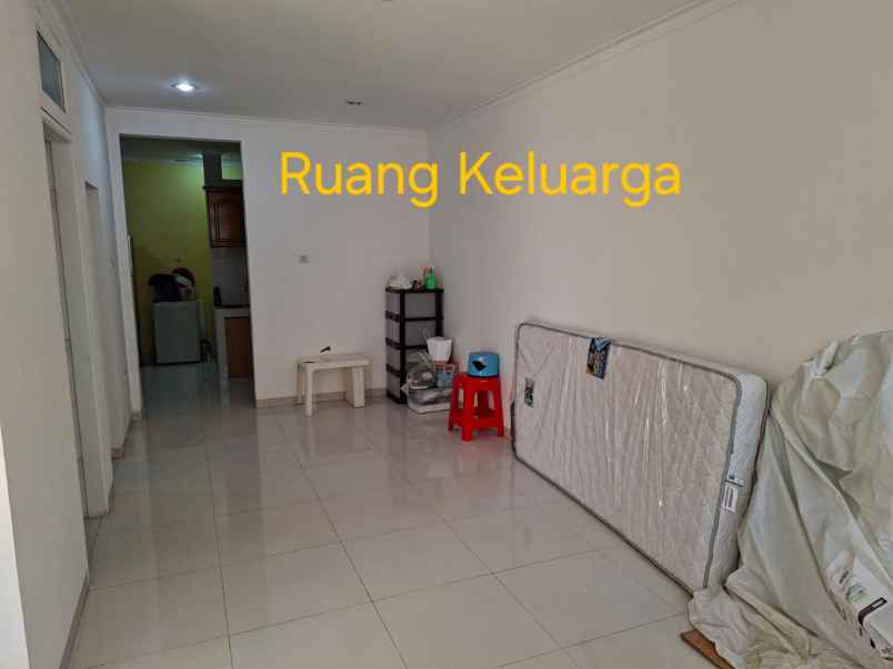 jual rumah taman palem lestari jak bar