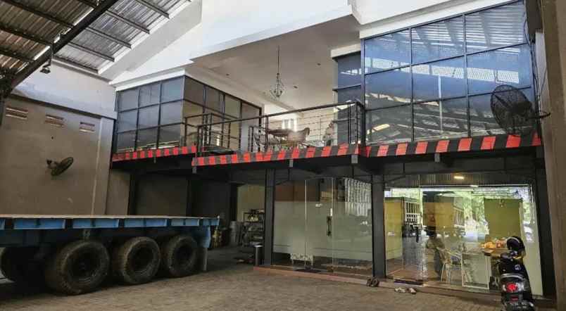 jual tempat usaha atau gudang di raya demak surabaya