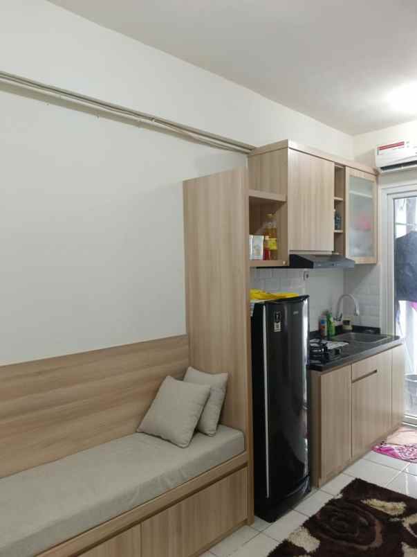 jual unit apartment green pramuka city 2br furnish