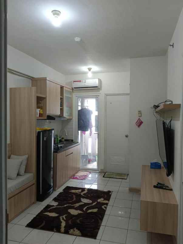 jual unit apartment green pramuka city 2br furnish