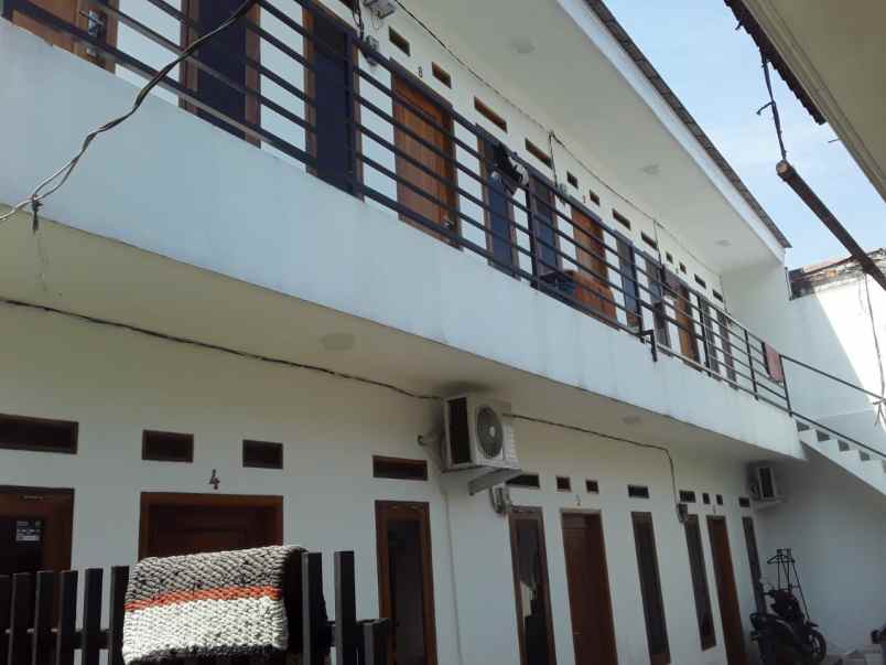 kostan 11 kamar dekat kampus istn cipedak nego