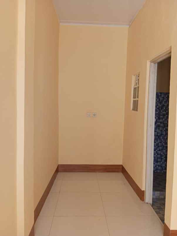 kostan 11 kamar dekat kampus istn cipedak nego