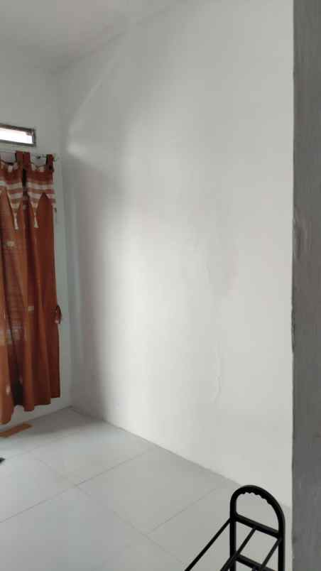 kostan 11 kamar dekat kampus istn cipedak nego