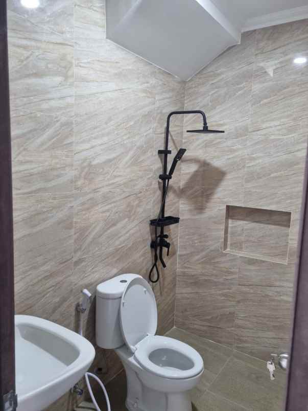 miliki rumah harapan indah bekasi kota c0334