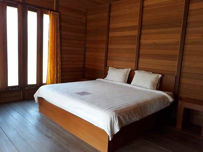 ready ex hotel spring hill labuan bajo