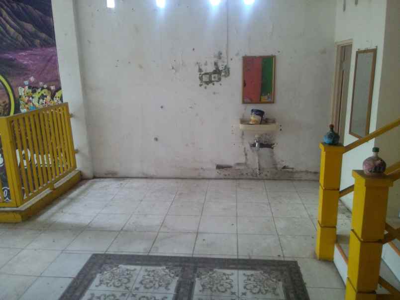 ruko gudang kantor tepi jalan dekat alun2