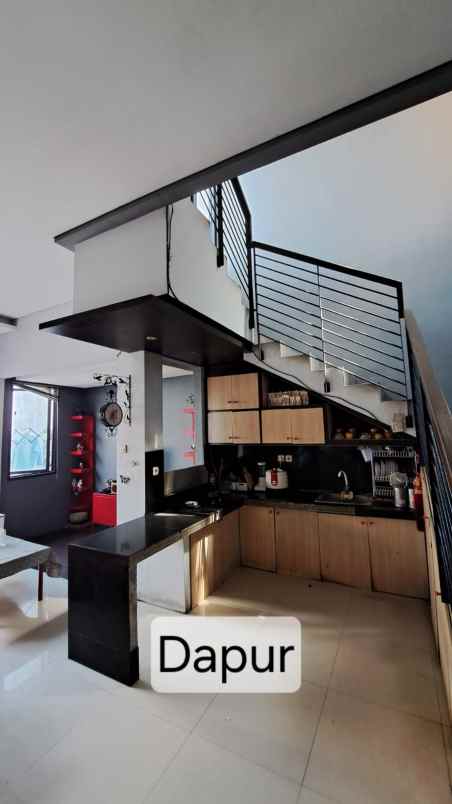 rumah 2 lantai di bintara bekasi barat