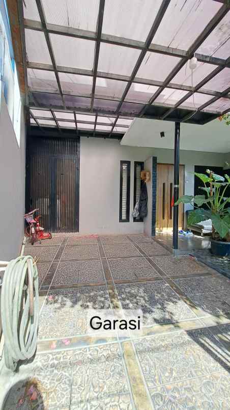 rumah 2 lantai di bintara bekasi barat