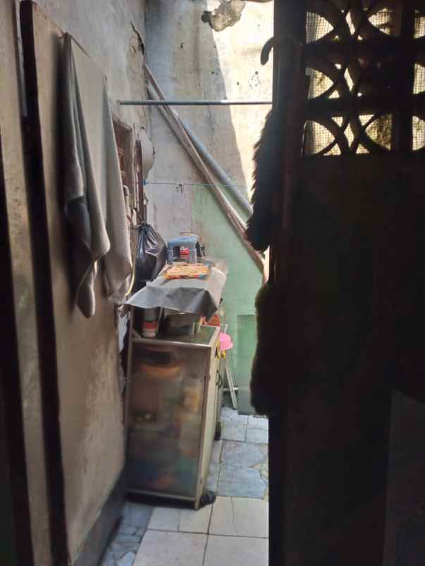 rumah 2 lantai di perumnas 2 tangerang