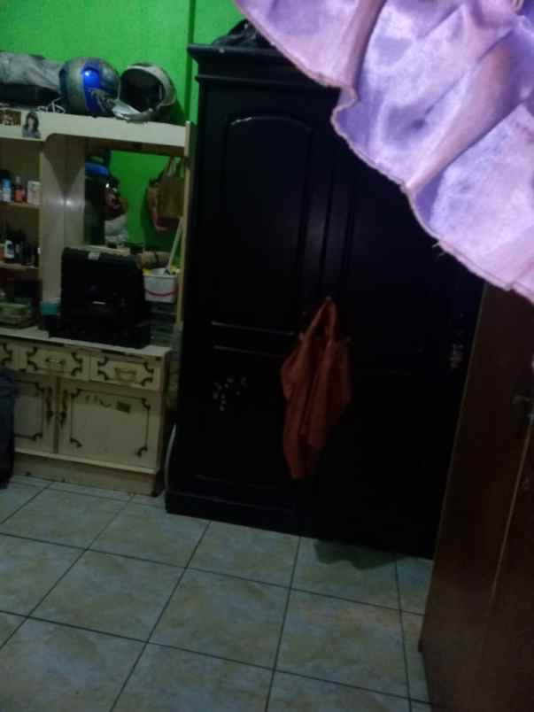 rumah 2 lantai di perumnas 2 tangerang