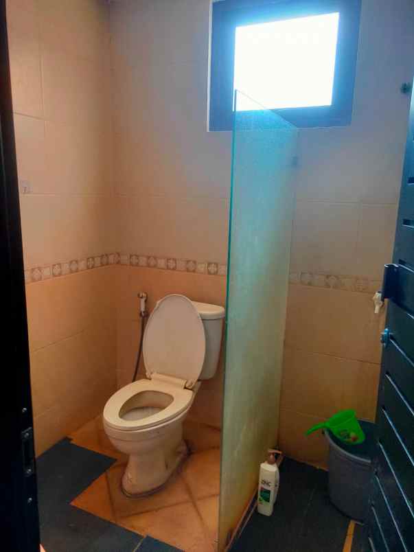 rumah 2 lantai green lovina residence cinere depok