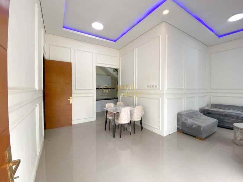 rumah 2 lantai kontemporer siap huni di ngaglik sleman