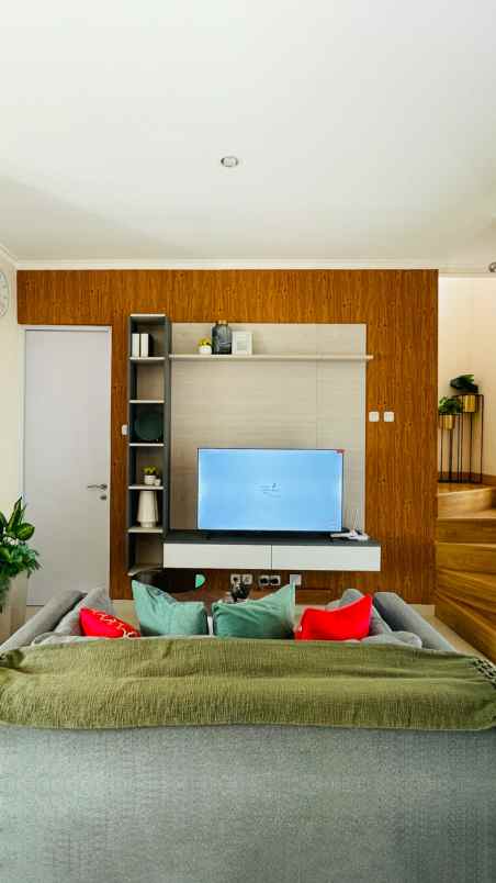 rumah 2 lantai minimalis modern di pengasinan depok